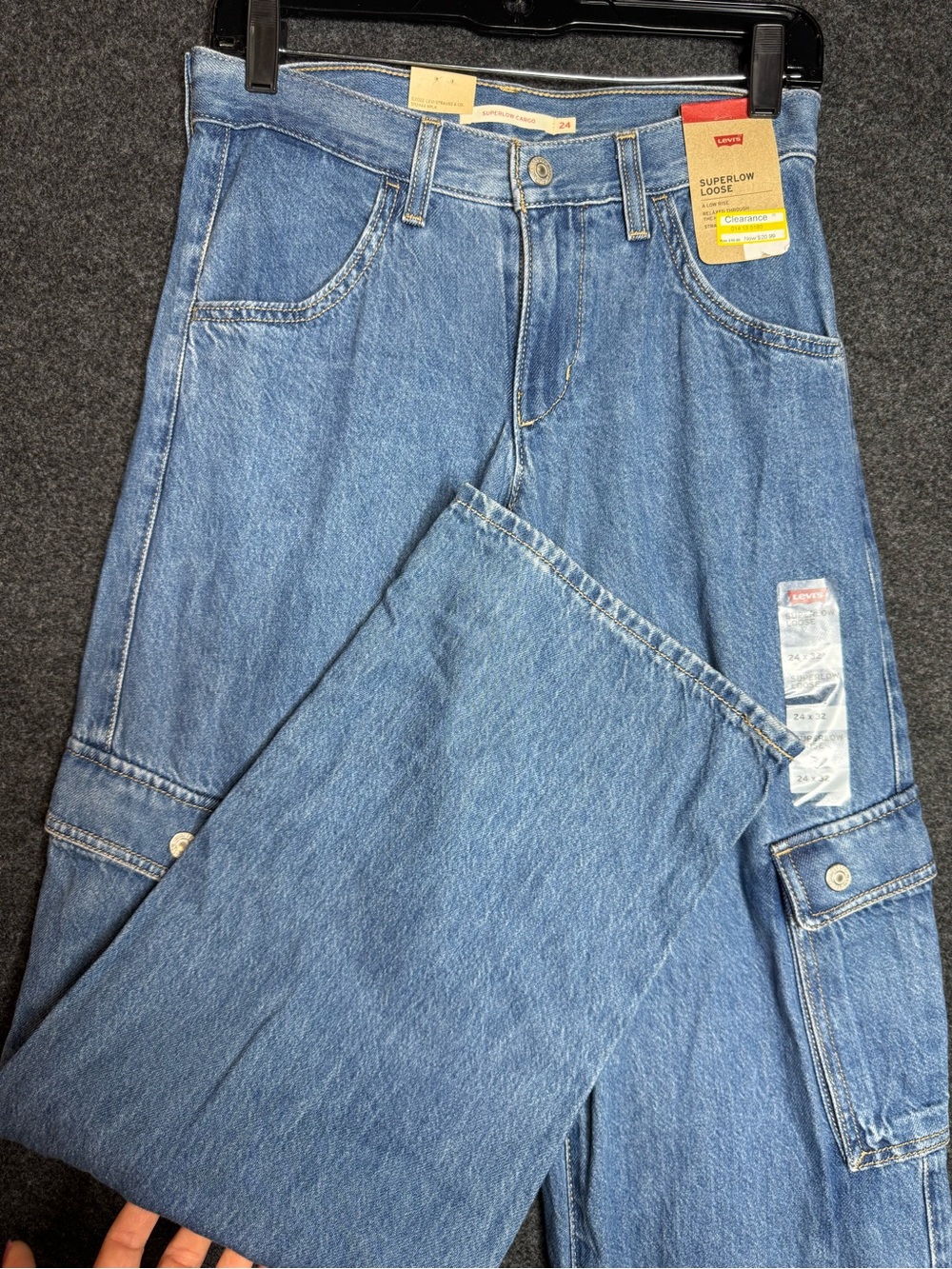 New Levi's 24x32 women’s  super low loose Relaxed cargo Jeans